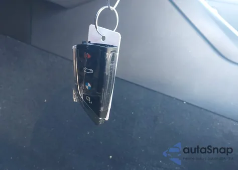 2021 BMW 330I xDrive z USA, uszkodzony, nr VIN 3MW5R7J06M8B71752